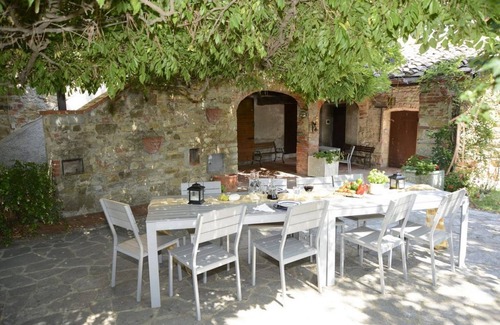 Pergine Valdarno Villa | Villa Benvenuti, piscine privée, wifi, à pied au restaurant, reserver un chef