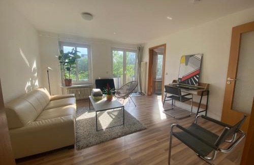Schoenefeld Appartement | BER, Quiet, Green, View, near Terminal, Berlin parking