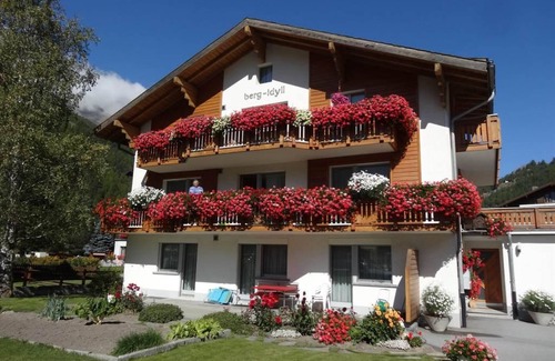 Saas Grund Appartement | Berg-Idyll by Interhome
