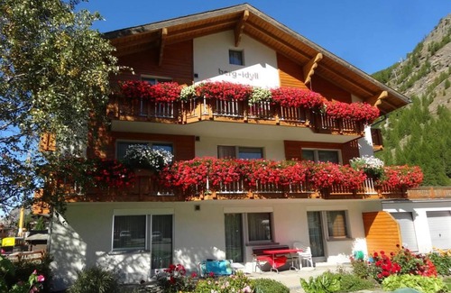 Saas Grund Appartement | Berg-Idyll by Interhome