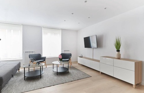 Segundo Ensanche Appartement | Bergamín by Clabao