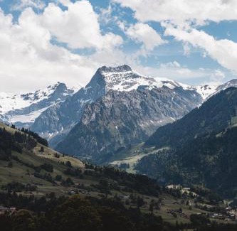 Aeschi bei Spiez Hôtel | Bergblick Lodge - 3 Sterne Garni - Neueröffnung