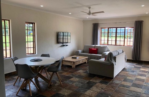 Hazyview Maison | Bergdale Cottages