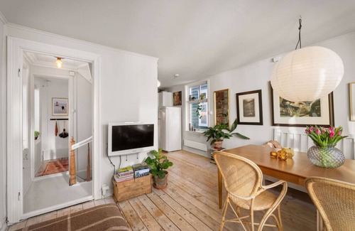 Bergen City Centre Maison | Bergen Gem Straight Out of History - Built in 1750