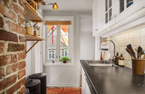 Bergen City Centre Maison | Bergen Gem Straight Out of History - Built in 1750