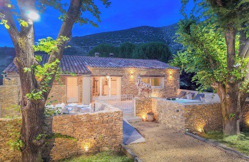Mollans-sur-Ouveze Maison | BERGERIE 5* SPA SAINT QUENIN®️ 1 TO 10 PEOPLE-ACCESS FOR DISABLED-RIVERFRONT-JACUZZI