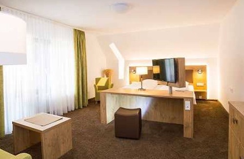 Sexau Cabine | Berggasthof Linde - chambre double avec WC et douche / baignoire incl. petit déjeuner