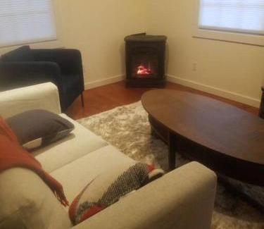 Poets Corner Appartement | Berkeley Cottage, Comfy, Stylish Good Wi-Fi