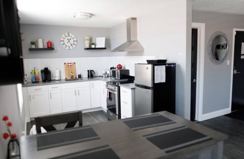 Stratford Appartement | Berklee Suites of Stratford- Private 2 Bedroom Suite