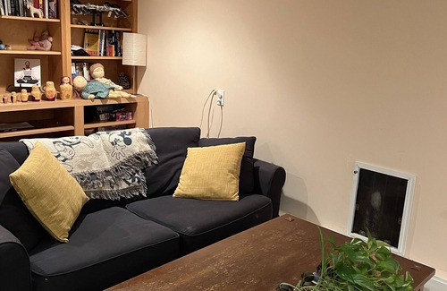 North Egremont Appartement | Berkshire apartment on Green River; in ground pool; walking trail - pet friendly