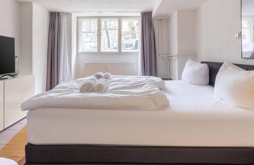 Planterwald Appartement | Berlin Puderstraße | 3-Bedroom Duplex Suite XXL