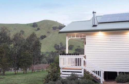 Strath Creek Lit Et Petit-Déjeuner | Berner B&B, Halls on Falls Homestead