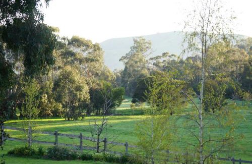 Strath Creek Lit Et Petit-Déjeuner | Berner B&B, Halls on Falls Homestead