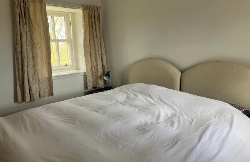 Peterhead Maison | Berryhill Maids Quarters - 1 bedroom - Self Catering - Sleeps 1 or a couple - Dogs Welcome - Off-road Parking - Suit Contractors - Peterhead 1 mile - Newly Refurbished - Open plan kitchen -living - dining - 1 bathroom - Shed - Yard -Drying Room available