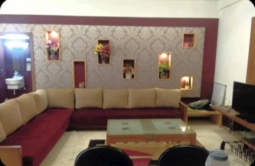 Besant Nagar Appartement | Besant Nagar, Fully Furnished Accommodates 6 adults-Wireless Internet ready