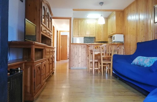Taull Appartement | Besiberri 3 apartment located on the first floor and with terrace
