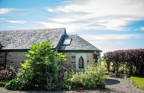Dunning Appartement | Bespoke luxury accommodation for couples in a romantic and idyllic setting.