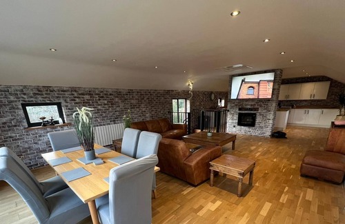 Roughton Maison | Bespoke modern upside down house