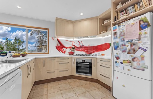Greenlane - Ellerslie Maison | Contemporary Family Home with Garage & Courtyard