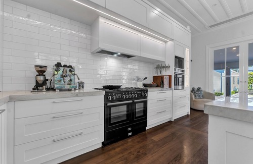 Mount Eden Maison | Bespoke Stays - Christmas Oasis