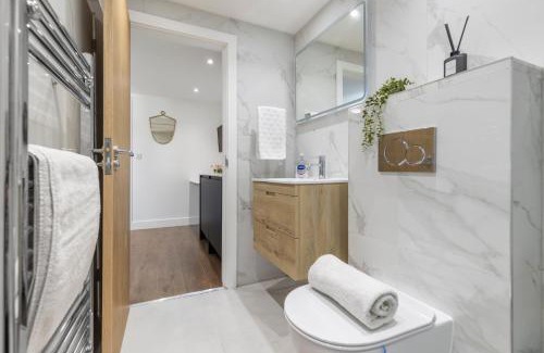 Edgware Appartement | Bespoke Studio 23 Min - C London Private Bathrroom Shared Kitchen 3