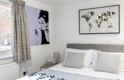 Edgware Appartement | Bespoke Studio 23 Min - C London Private Bathrroom Shared Kitchen 3