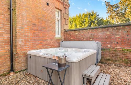 Aldborough Maison | Bessingham Mews