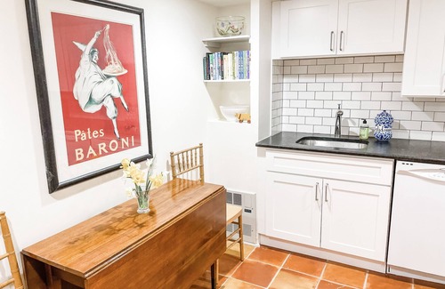 West Hyattsville Appartement | Best Apt in Chevy Chase DC Big Sleeps 4-5, 4 blks to Metro