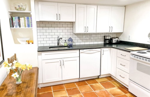 West Hyattsville Appartement | Best Apt in Chevy Chase DC Big Sleeps 4-5, 4 blks to Metro
