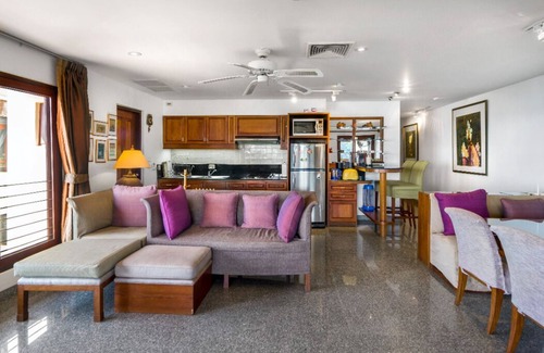 Kata Appartement | Meilleure vue sur la plage et la mer depuis le superbe appartement conçu par l'hôtel Oriental Bangkok