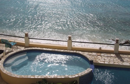 Belnem Copropriété | Meilleur emplacement en bord de mer. Vue spectaculaire sur l'océan. Hébergement de luxe.
