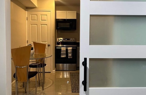 16th Street Heights Appartement | Best Choice. Spacious, 1BR 1BA Apt in NW DC area with free street parking.