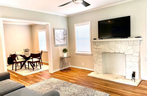 Texas City Maison | Best House In Area. Premium location for Beach, Galveston, Kemah and Fishing