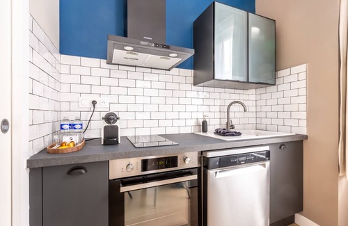 Lille Centre Ville Appartement | Studio de standing avec cuisine équipée