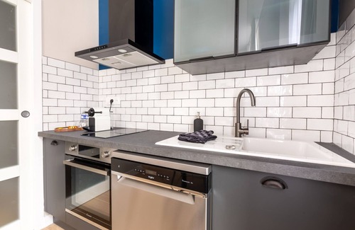 Lille Centre Ville Appartement | Studio de standing avec cuisine équipée