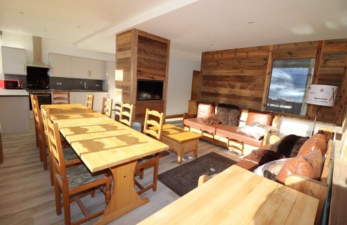 Tignes le Lac Appartement | “Meilleur emplacement et vue à Tignes" Appartement de 4 chambres récemment rénové