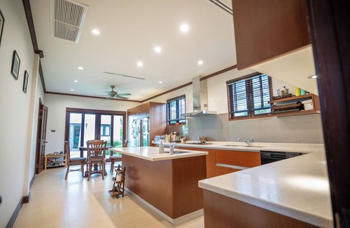 Bang Tao Villa | Best Location in Phuket!! - Spacious 5-bedroom villa in peaceful Choeng Thale