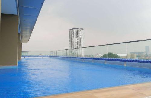 Surabaya Appartement | Best Location and Strategic 2BR at Praxis Apartment By Travelio
