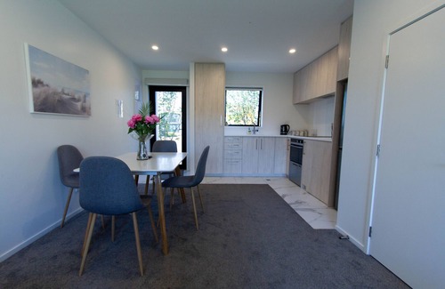 Riccarton Maison | Best Location in Christchurch - Close to mall, shopping and Parks