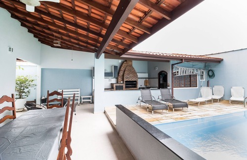 Centro Maison | Meilleur emplacement à Caraguá avec piscine - 5 chambres - Jusqu'à 20 personnes