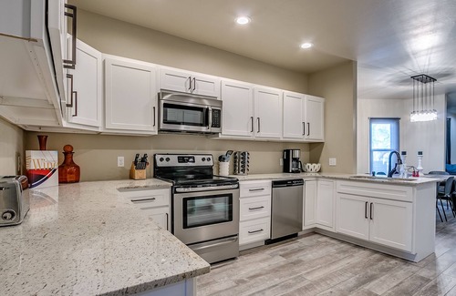 Central Oklahoma City Maison | ** MEILLEUR EMPLACEMENT AU COEUR DE OKC ** Entièrement rénové 4Bed / 2. 5bath