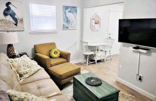 Old Town Maison | Best Location Quiet Cottage Pets Kitchen