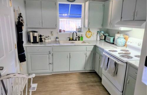 Old Town Maison | Best Location Quiet Cottage Pets Kitchen