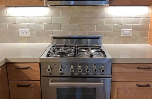 Rockridge Maison | BEST neighborhood in Rockridge! Walk to everything