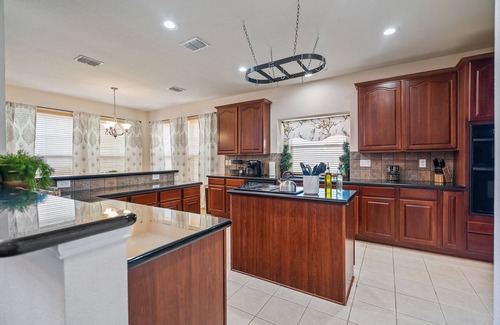 Allen Maison | Best of Allen, TX! 6 Bedroom. Gameroom