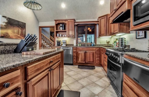 Ellicottville Chalet De Ski | Best of both worlds; chalet located on a private lot in the pines and only 1 miles from the village!