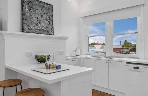 North Hobart Maison | meilleur emplacement, café et restaurant strip, parking gratuit pour 2 voitures, 8 couchages