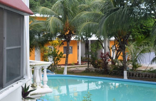 Alfredo V. Bonfil Maison | Le meilleur endroit pour se détendre Mansion Giahn Bed and Breakfast. Est situé entre l'airp