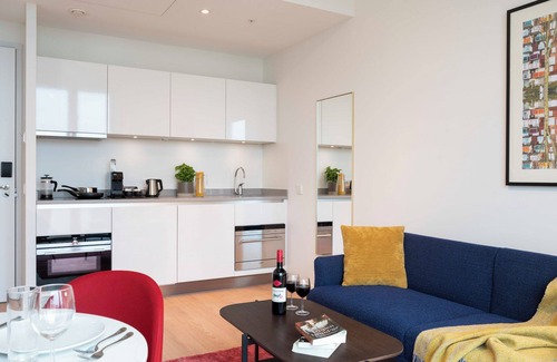 Zuidas Hôtel | Best Place to Stay in Amsterdam! Spacious Suite with Fully-equipped Kitchen!