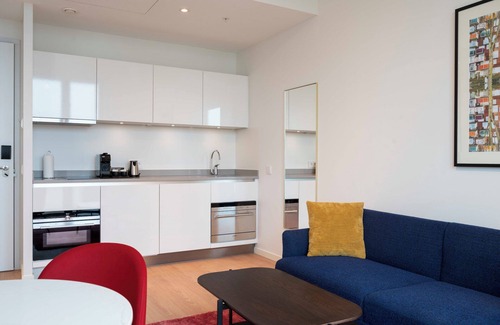 Zuidas Hôtel | Best Place to Stay in Amsterdam! Spacious Suite with Fully-equipped Kitchen!